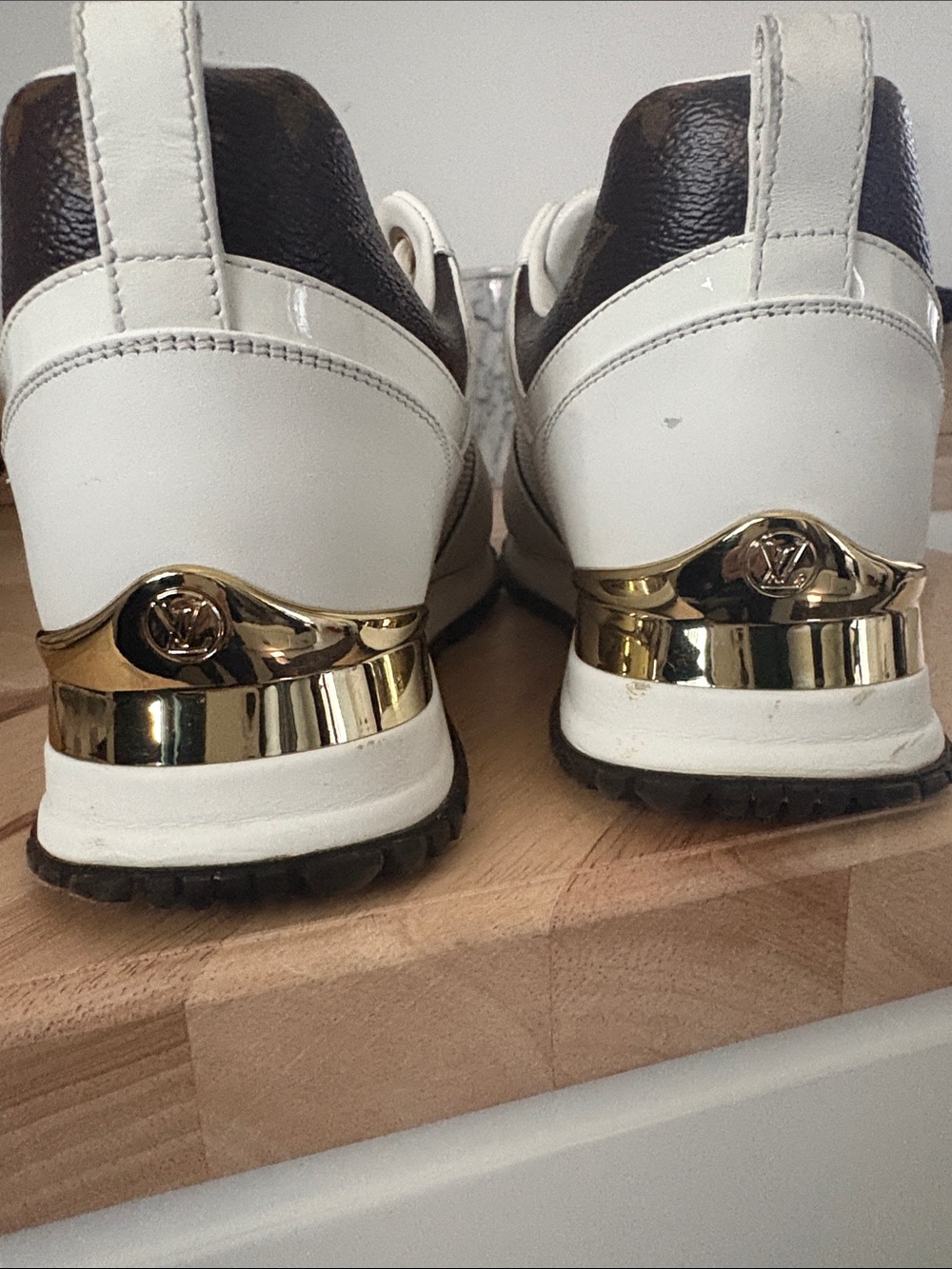 Louis Vuitton Runaway Sneakers 🔥 - Picture 8 of 15